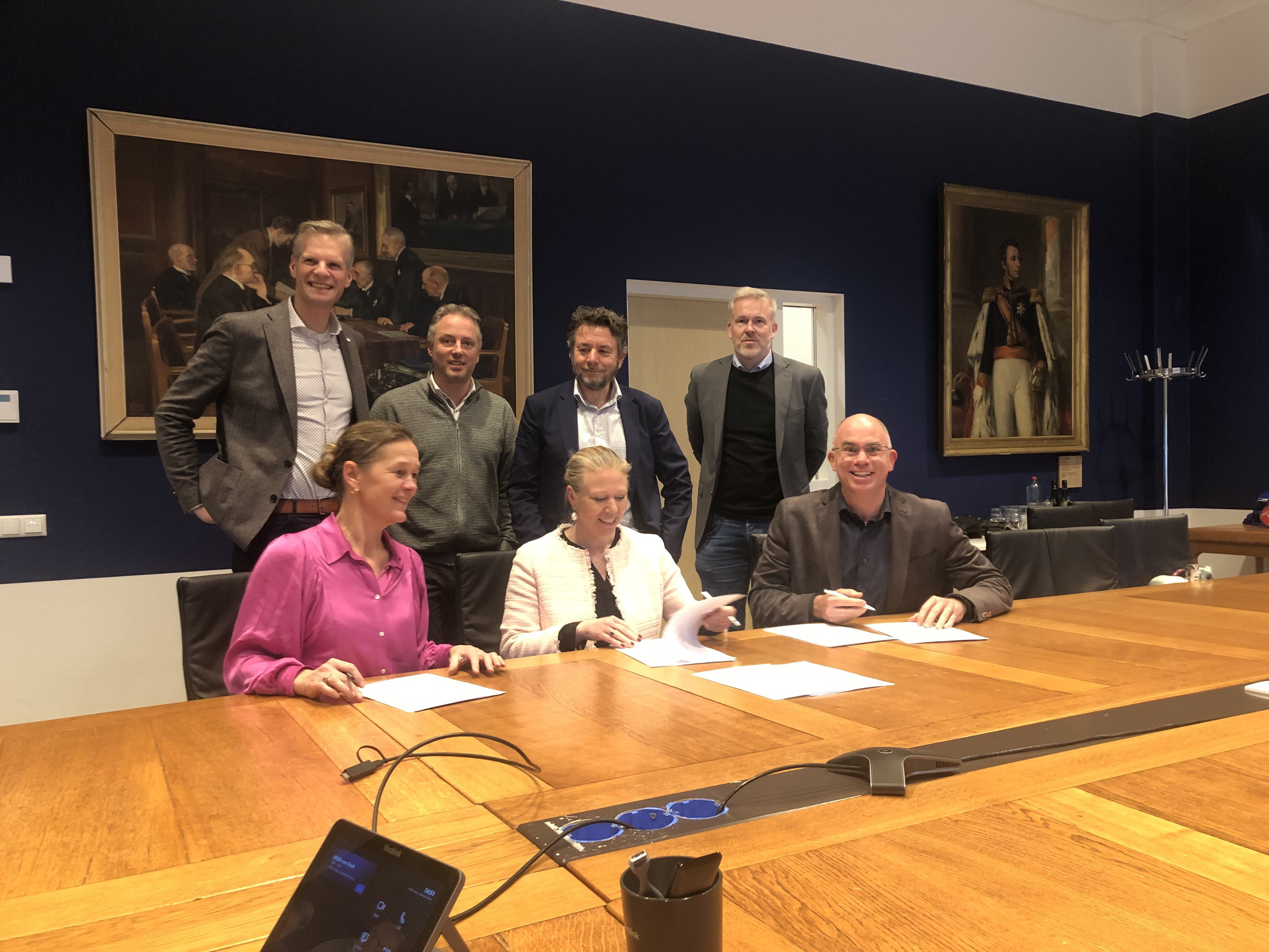 Avans OpenX Breda ondertekening contract